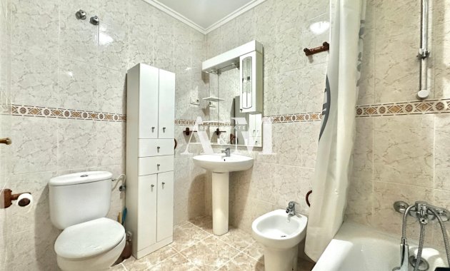 Alquiler a largo plazo - Apartamento / piso - Torrevieja - Playa de los Locos