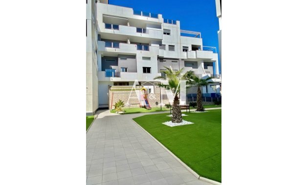 Long Term Rental - Townhouse - Res. Las Filipinas