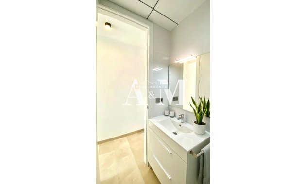 Long Term Rental - Townhouse - Res. Las Filipinas