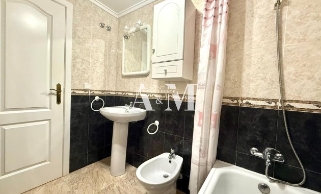 Long Term Rental - Apartment / flat - Torrevieja - Playa de los Locos