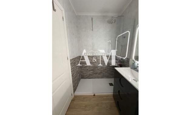 Alquiler a largo plazo - Apartamento / piso - Torrevieja - Nueva Torrevieja - Aguas Nuevas