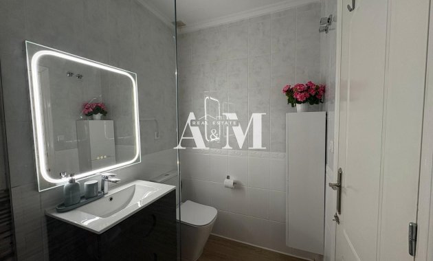 Alquiler a largo plazo - Apartamento / piso - Torrevieja - Nueva Torrevieja - Aguas Nuevas