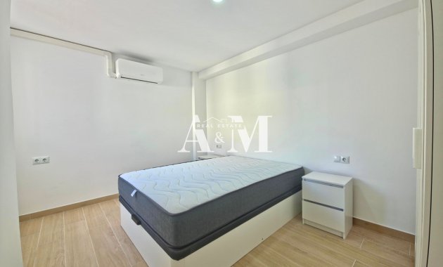 Long Term Rental - Apartment / flat - Torrevieja - Centro