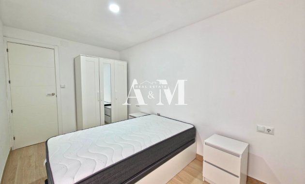 Long Term Rental - Apartment / flat - Torrevieja - Centro