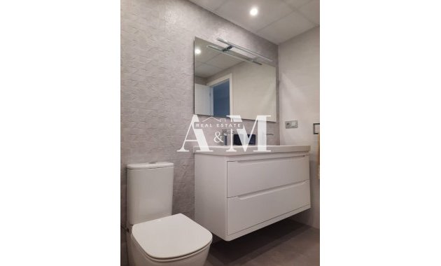 Long Term Rental - Apartment / flat - Torrevieja - Centro