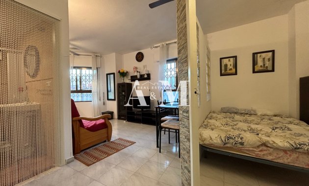 Long Term Rental - Study - Torrevieja - Centro