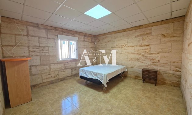 Alquiler a largo plazo - Bungalow - Orihuela - Montepinar