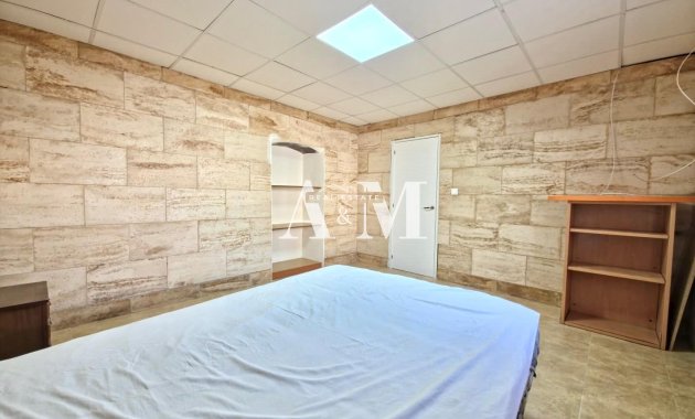 Alquiler a largo plazo - Bungalow - Orihuela - Montepinar