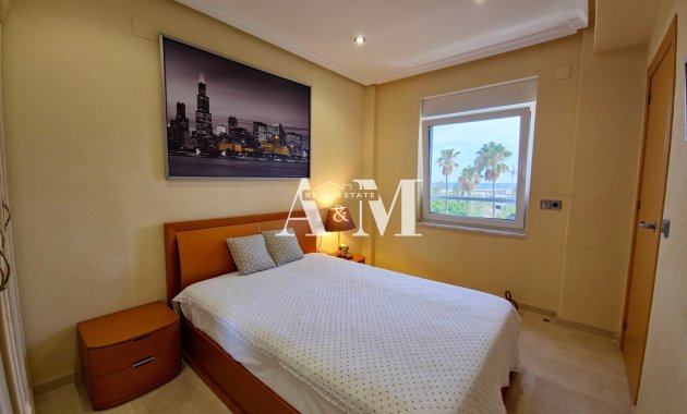 Long Term Rental - Apartment / flat - Torrevieja - Centro