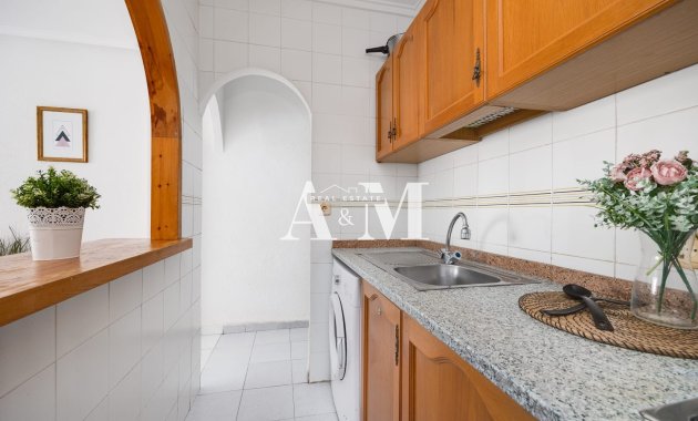 Long Term Rental - Apartment / flat - Torrevieja - Playa de los Locos