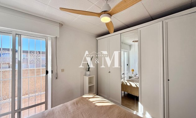 Alquiler a largo plazo - Adosado - Torre de la Horadada - Mil Palmeras