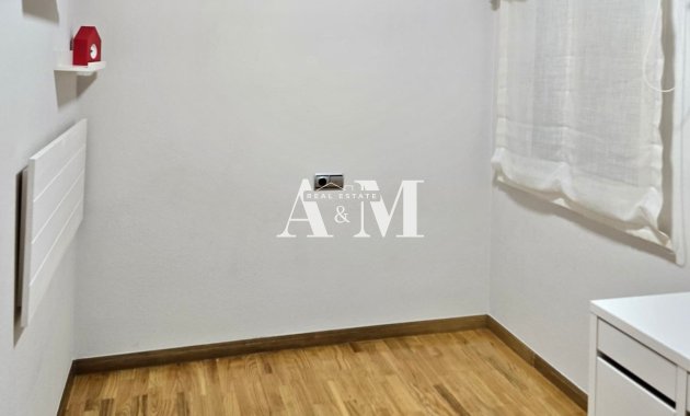 Long Term Rental - Apartment / flat - Torrevieja - Centro