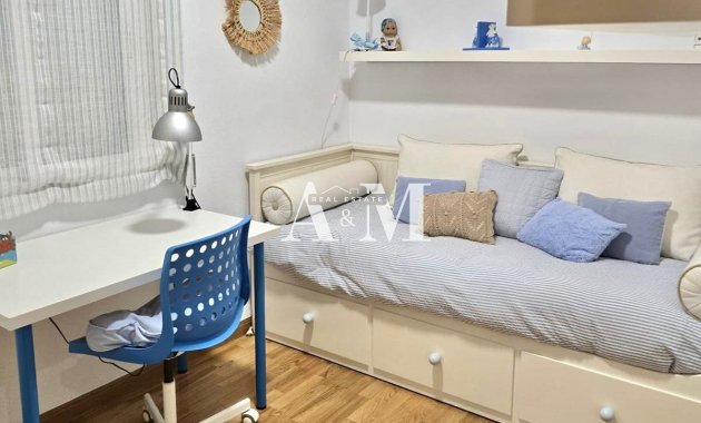 Long Term Rental - Apartment / flat - Torrevieja - Centro