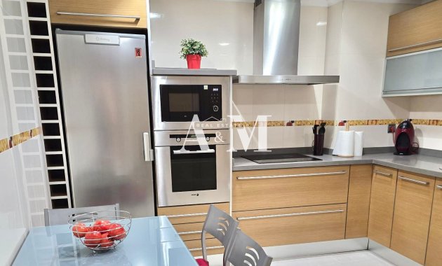 Long Term Rental - Apartment / flat - Torrevieja - Centro