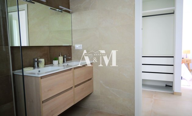 Obra nueva - detached - Dolores