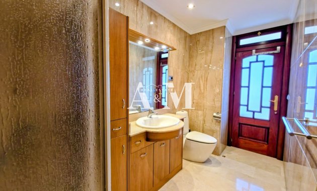 Long Term Rental - Apartment / flat - Torrevieja - Centro