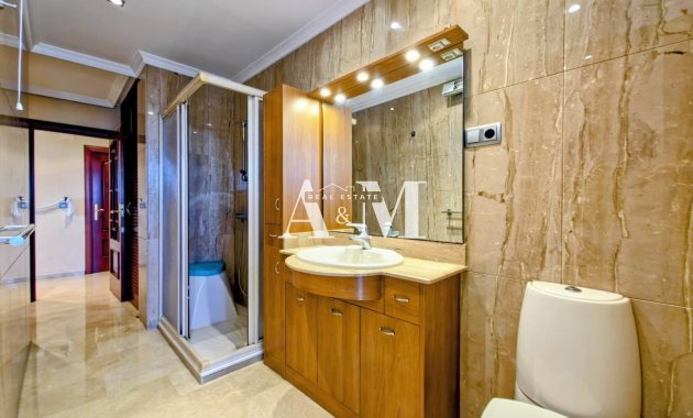 Long Term Rental - Apartment / flat - Torrevieja - Centro