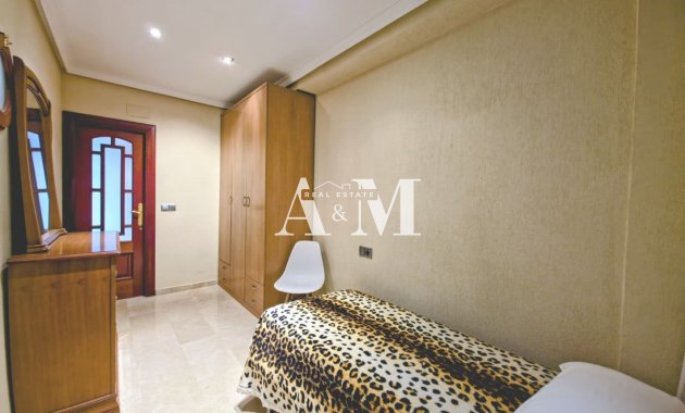 Long Term Rental - Apartment / flat - Torrevieja - Centro