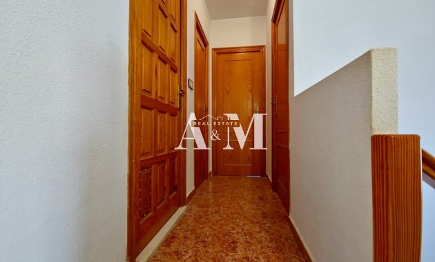 Alquiler a largo plazo - Chalet - Torrevieja - Torrelamata - La Mata