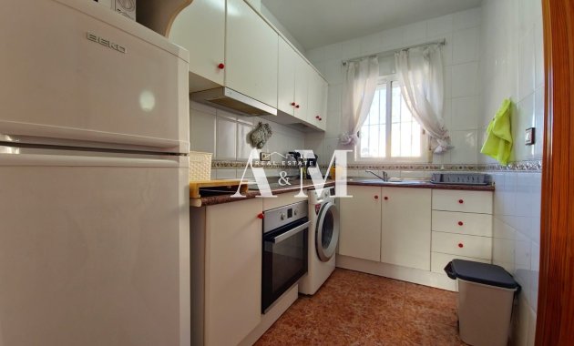 Alquiler a largo plazo - Chalet - Torrevieja - Torrelamata - La Mata