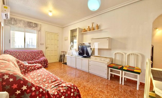 Alquiler a largo plazo - Chalet - Torrevieja - Torrelamata - La Mata