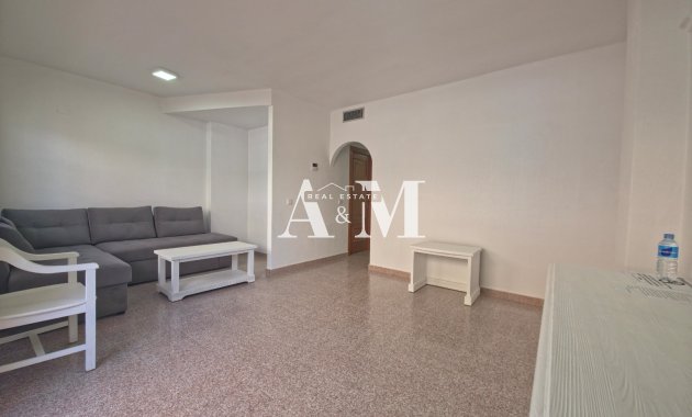 Alquiler a largo plazo - Apartamento / piso - Torrevieja - Torrelamata - La Mata