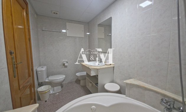 Alquiler a largo plazo - Apartamento / piso - Torrevieja - Torrelamata - La Mata