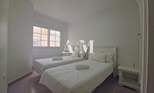 Alquiler a largo plazo - Apartamento / piso - Torrevieja - Torrelamata - La Mata