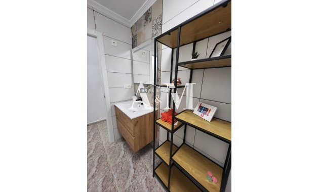 Long Term Rental - Apartment / flat - Torrevieja - Centro