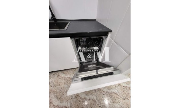 Long Term Rental - Apartment / flat - Torrevieja - Centro