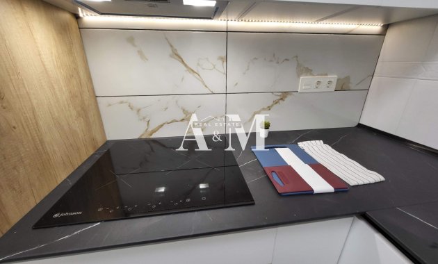 Long Term Rental - Apartment / flat - Torrevieja - Centro