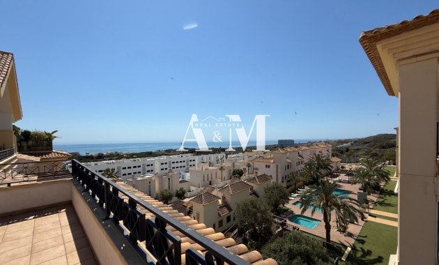 Alquiler a largo plazo - Ático - Guardamar del Segura - Urbanizaciones
