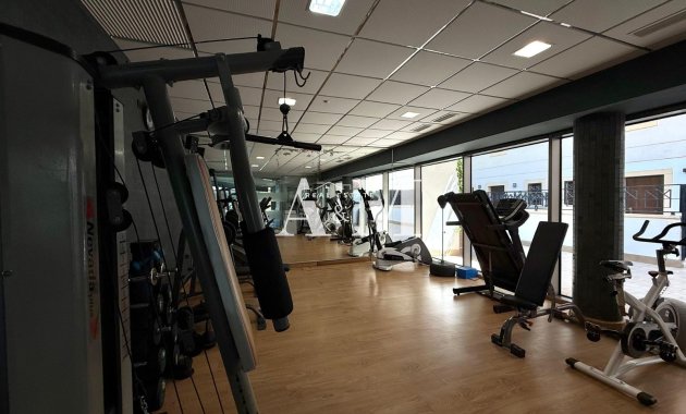 Alquiler a largo plazo - Ático - Guardamar del Segura - Urbanizaciones