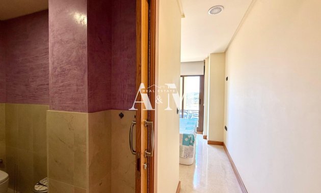 Alquiler a largo plazo - Ático - Guardamar del Segura - Urbanizaciones