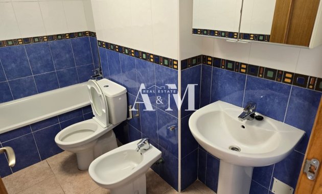 Alquiler a largo plazo - Apartamento / piso - Guardamar del Segura - Urbanizaciones