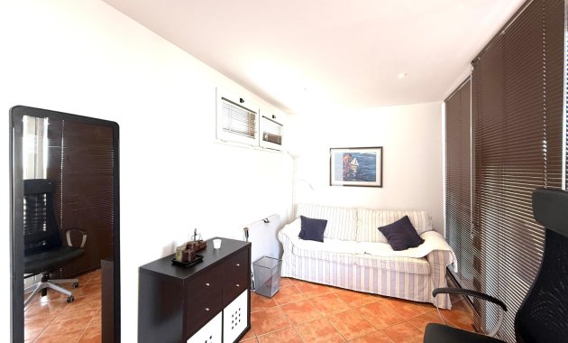 Alquiler a largo plazo - Apartamento / piso - Orihuela Costa - Cabo roig - La Zenia