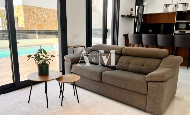 Alquiler a largo plazo - Triplex - Orihuela Costa - Lomas de Cabo Roig