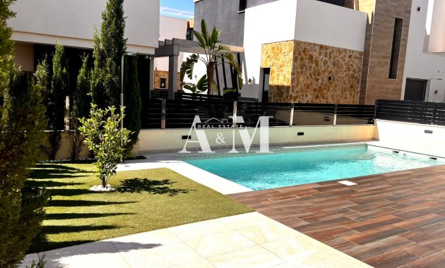 Alquiler a largo plazo - Triplex - Orihuela Costa - Lomas de Cabo Roig