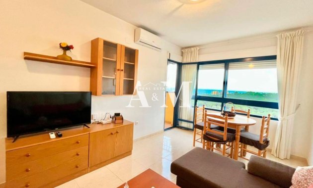 Alquiler a largo plazo - Apartamento / piso - Dehesa de Campoamor