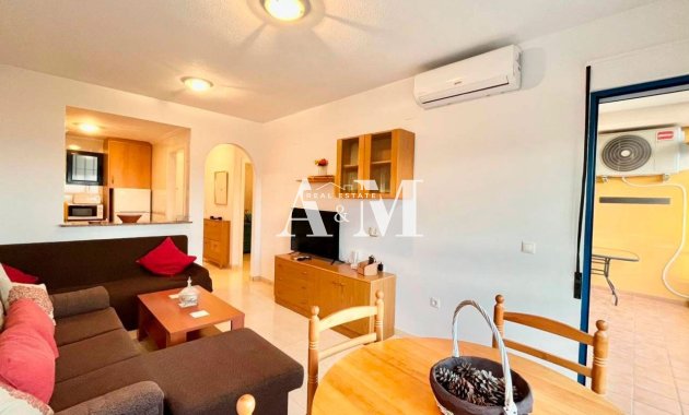 Alquiler a largo plazo - Apartamento / piso - Dehesa de Campoamor