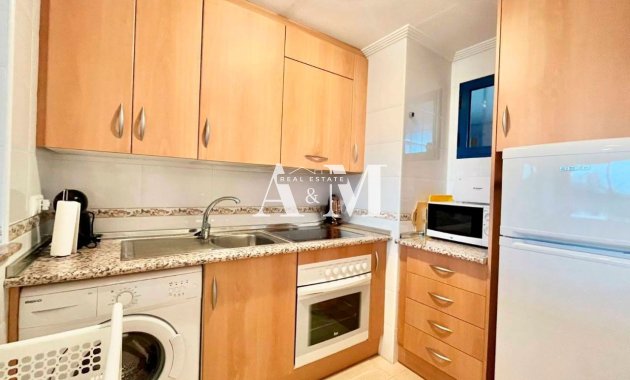 Alquiler a largo plazo - Apartamento / piso - Dehesa de Campoamor