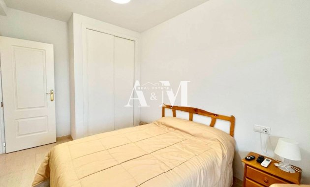 Alquiler a largo plazo - Apartamento / piso - Dehesa de Campoamor