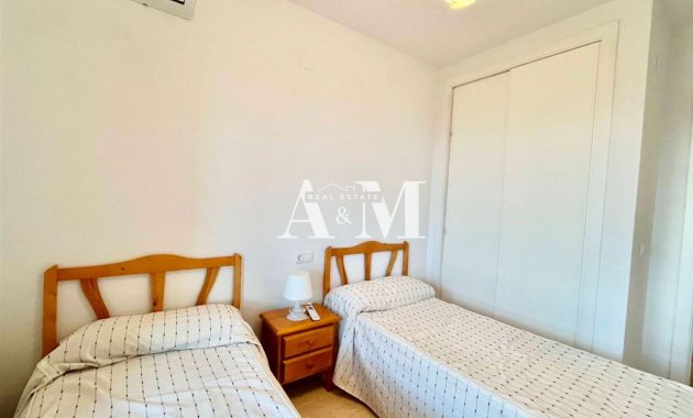 Alquiler a largo plazo - Apartamento / piso - Dehesa de Campoamor