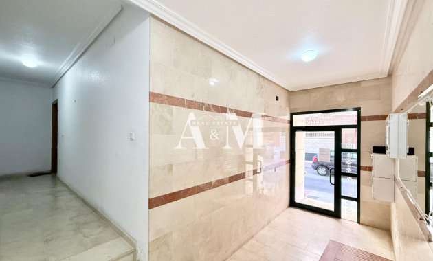 Resale - Apartment / flat - Torrevieja - Playa del Cura