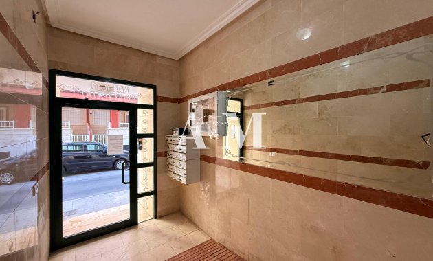 Resale - Apartment / flat - Torrevieja - Playa del Cura