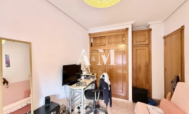 Resale - Apartment / flat - Torrevieja - Playa del Cura