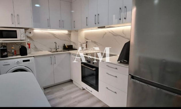 Alquiler a largo plazo - Apartamento / piso - Torrevieja - Playa del Cura