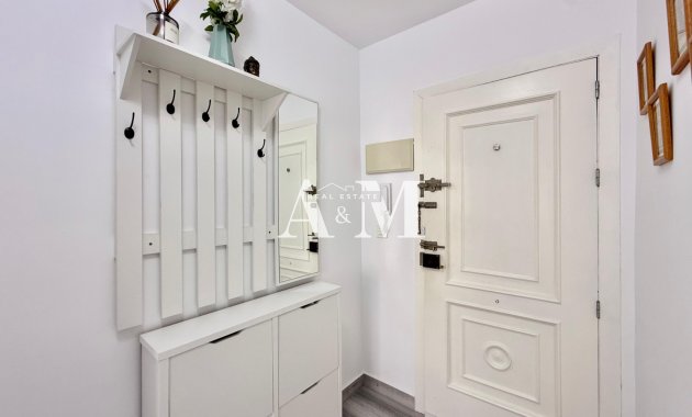 Alquiler a largo plazo - Apartamento / piso - Punta Prima