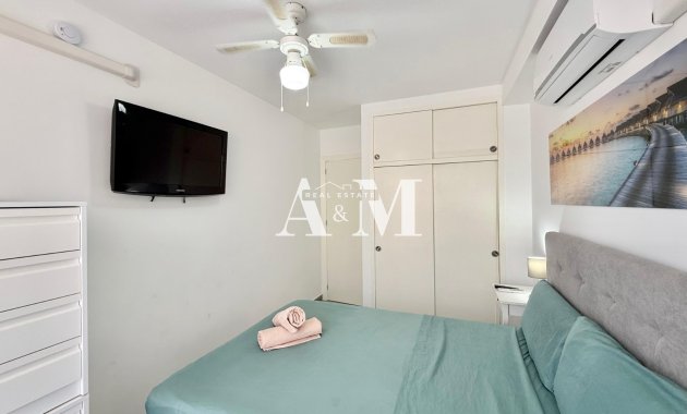 Alquiler a largo plazo - Apartamento / piso - Punta Prima