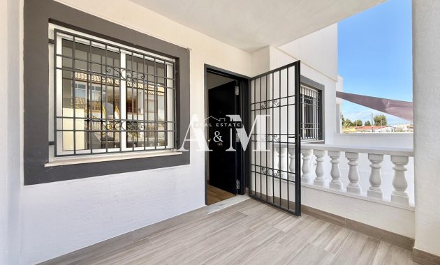 Resale - Bungalow - Torrevieja - Parque de las Naciones